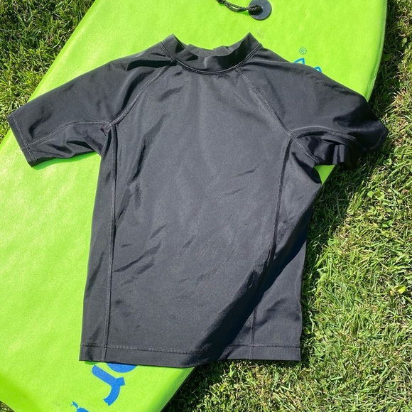 Short Sleeve Rash Guard, UPF 50 - Picture 1 of 3